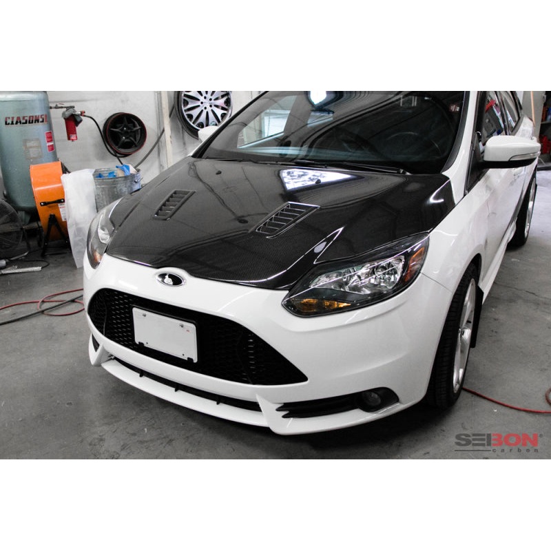 Seibon 12-13 Ford Focus RS-Style Carbon Fiber Hood