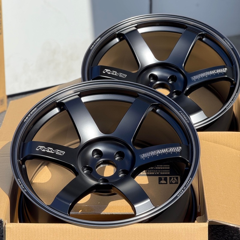 Volk Racing TE37 Saga S-Plus Black Shadow LTD 20×10 +15, 20×11 +15 5×112 Matte Translucent Black (SET)