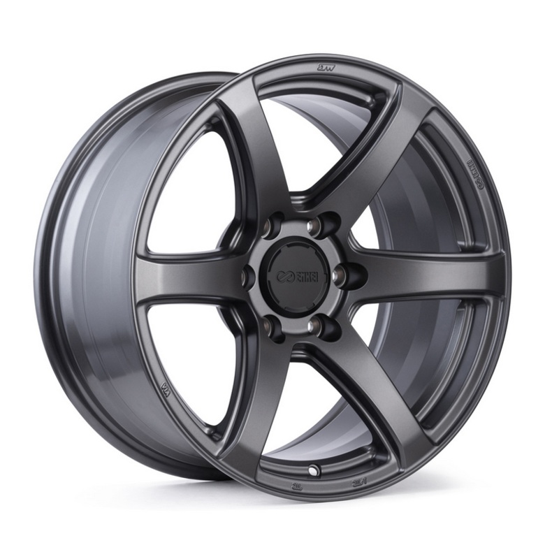 18×9.0 Enkei Cyclone / 6×139.7 / ET 0mm / Bore 106.1