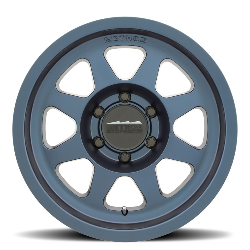 Method MR701 17×9 -12mm Offset 5×5 71.5mm CB Bahia Blue Wheel